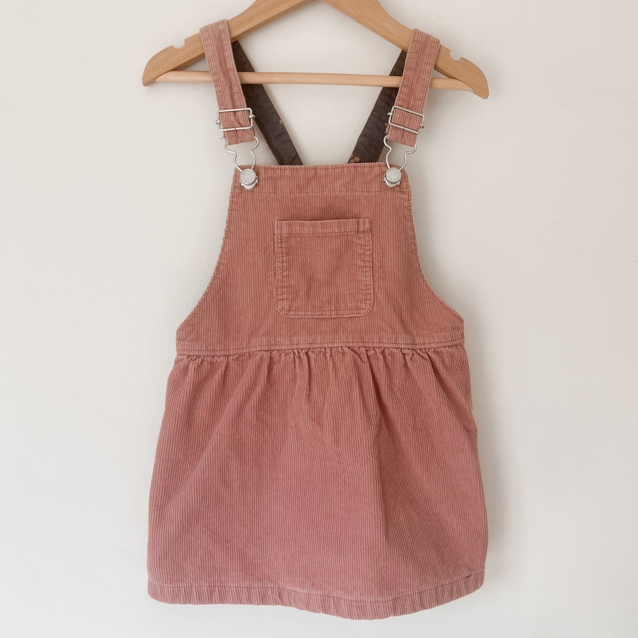 ZARA Corduroy pinafore style dress Size 2-3T – KEWE Collective