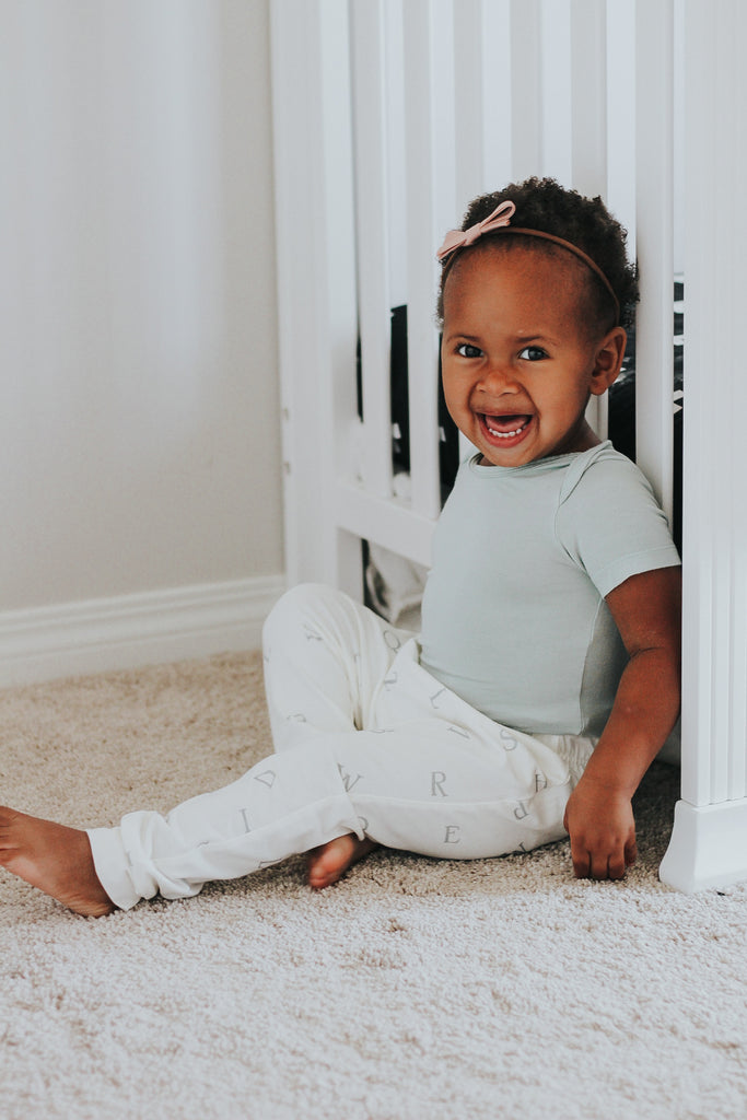 Scattered Print Leggings 2.0 - KEWE Clothing 