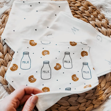 Organic Cotton Bandana Bibs - Large (6M+) - KEWE Clothing 